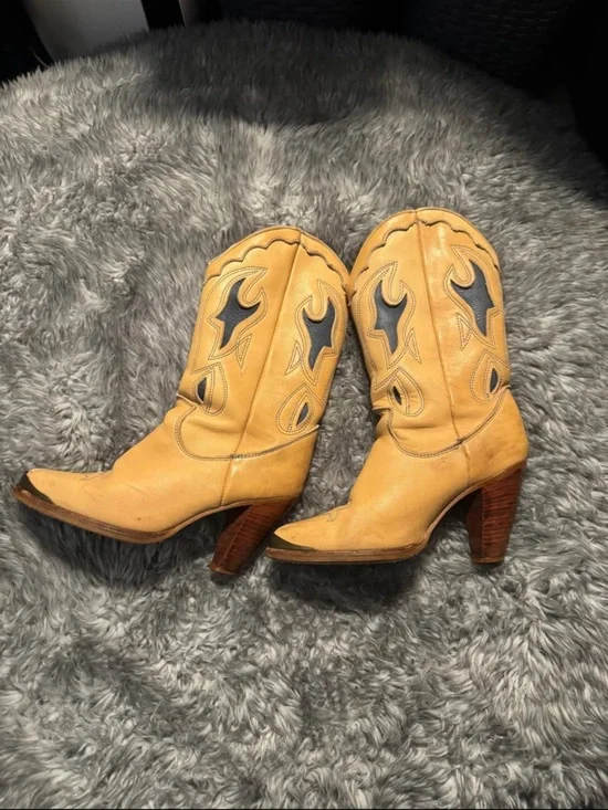 Zodiac Tan Leather Western Heeled Boots - Picture 2 of 4